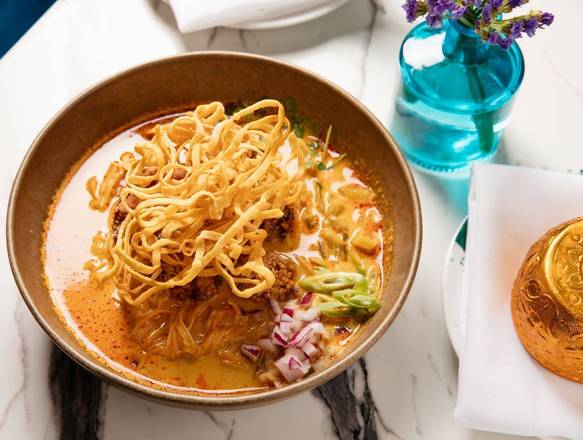Order Khao Soi Crispy Chicken food online from Thaihey Nola store, New Orleans on bringmethat.com