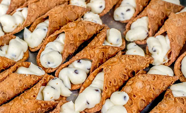 Order Small Cannoli food online from Caffe Bene store, Jackson Heights on bringmethat.com