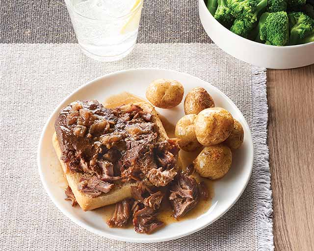 Order Fully Cooked Mini Beef Pot Roasts and Gravy food online from Schwan Food Co store, Flagstaff on bringmethat.com