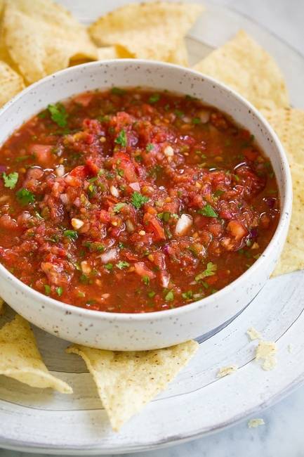 Order Salsa ( 1 Pint) food online from Tacos & Mas store, Tempe on bringmethat.com