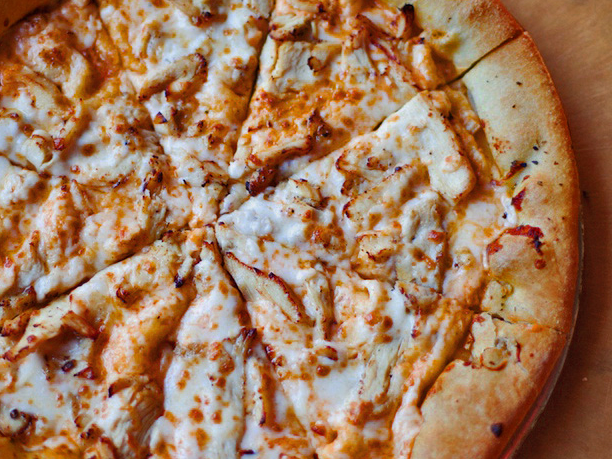 Order Buffalo Chicken Pizza food online from DoubleDave's Pizzaworks store, San Antonio on bringmethat.com