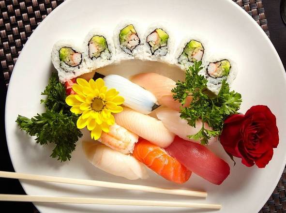 Order Sushi Plates food online from Koi Fine Asian Cuisine & Lounge store, Evanston on bringmethat.com