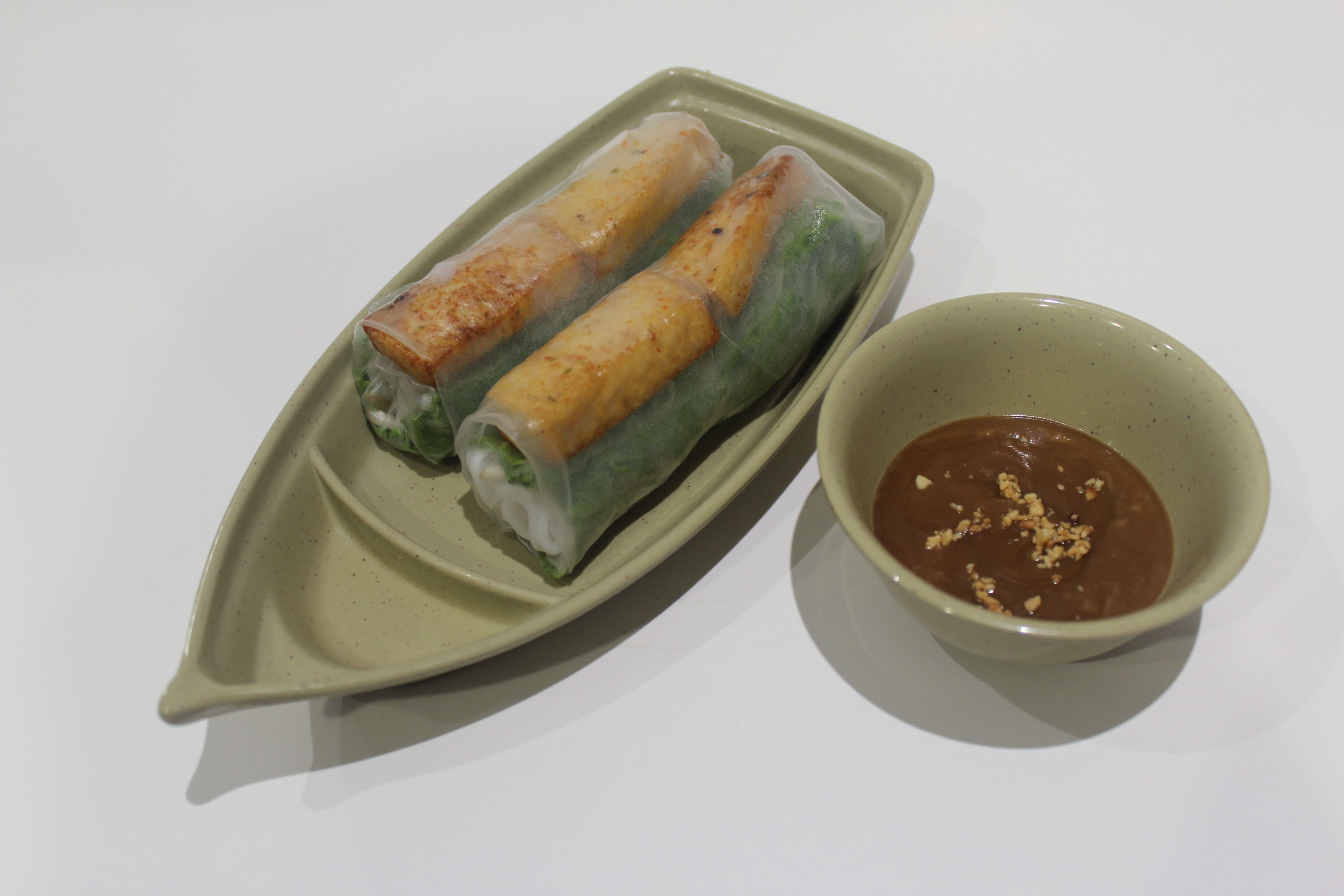 Order Tofu Spring Rolls  food online from Nam Noodles And More store, Pasadena on bringmethat.com