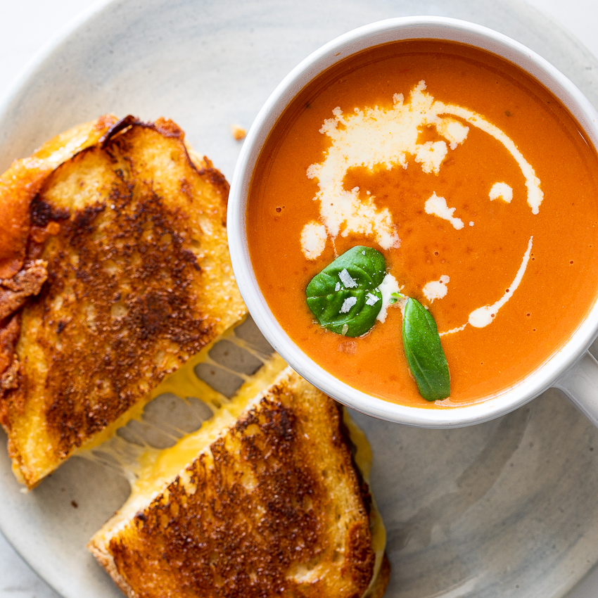 Order Grilled Cheese and Soup food online from Dalton's Bar & Grill store, New York on bringmethat.com