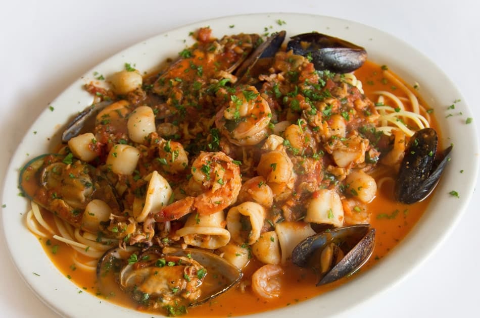 Order Seafood Pasta food online from Carusos Italian Kitchen store, Los Angeles on bringmethat.com