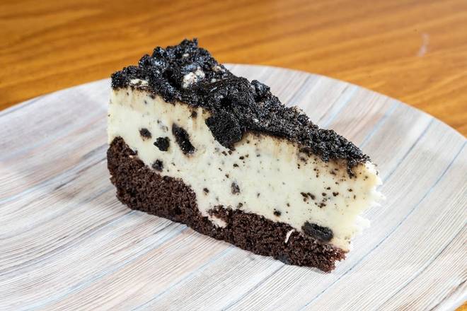 Order Oreo Cake food online from Pizza Express store, Albany on bringmethat.com
