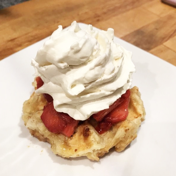 Order Strawberries & Cream Waffle food online from Taste Of Belgium-Otr store, Cincinnati on bringmethat.com