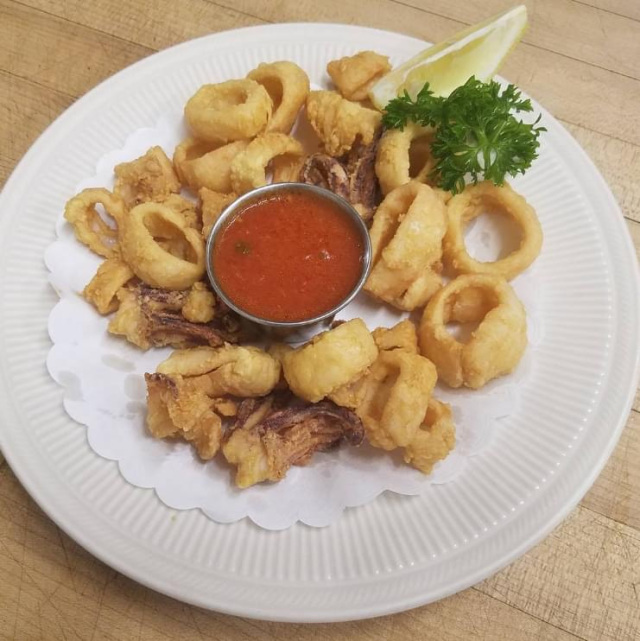 Order Calamari Fritti food online from A Touch of Italy store, Egg Harbor Township on bringmethat.com