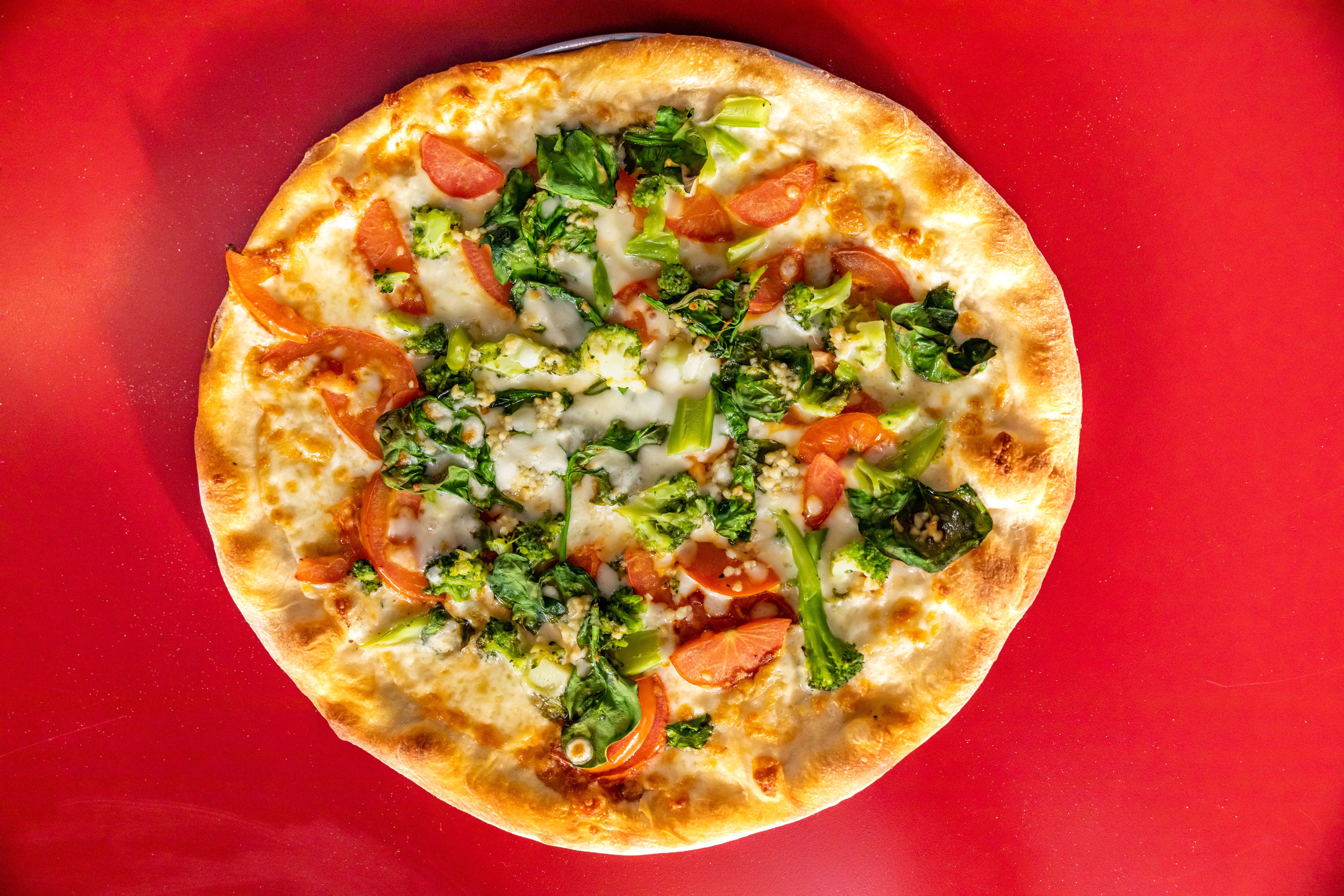 Order Ciao Bella Broccoli Pizza - Small 12" food online from Elenni's Family Restaurant store, Woodbury on bringmethat.com