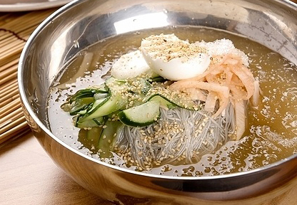 Order 32. Mul-naeng-myun(물냉면) food online from Banpojung store, Chicago on bringmethat.com