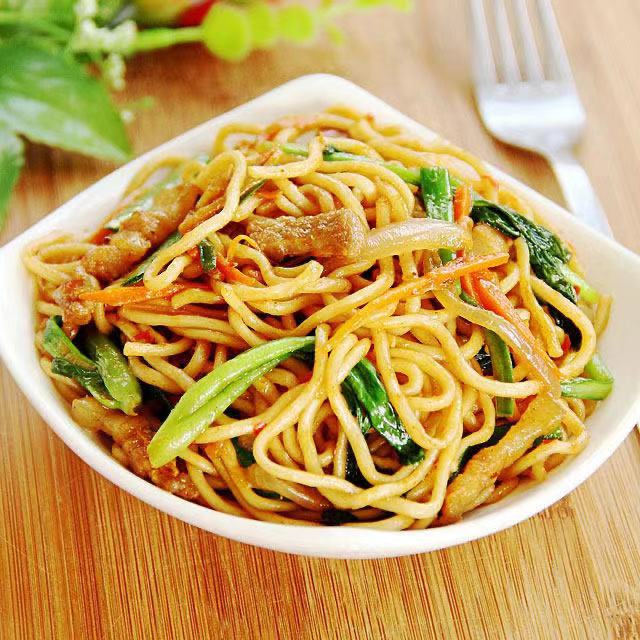 Order 44. Beef Lo Mein 牛捞面 food online from China Garden store, Indianapolis on bringmethat.com