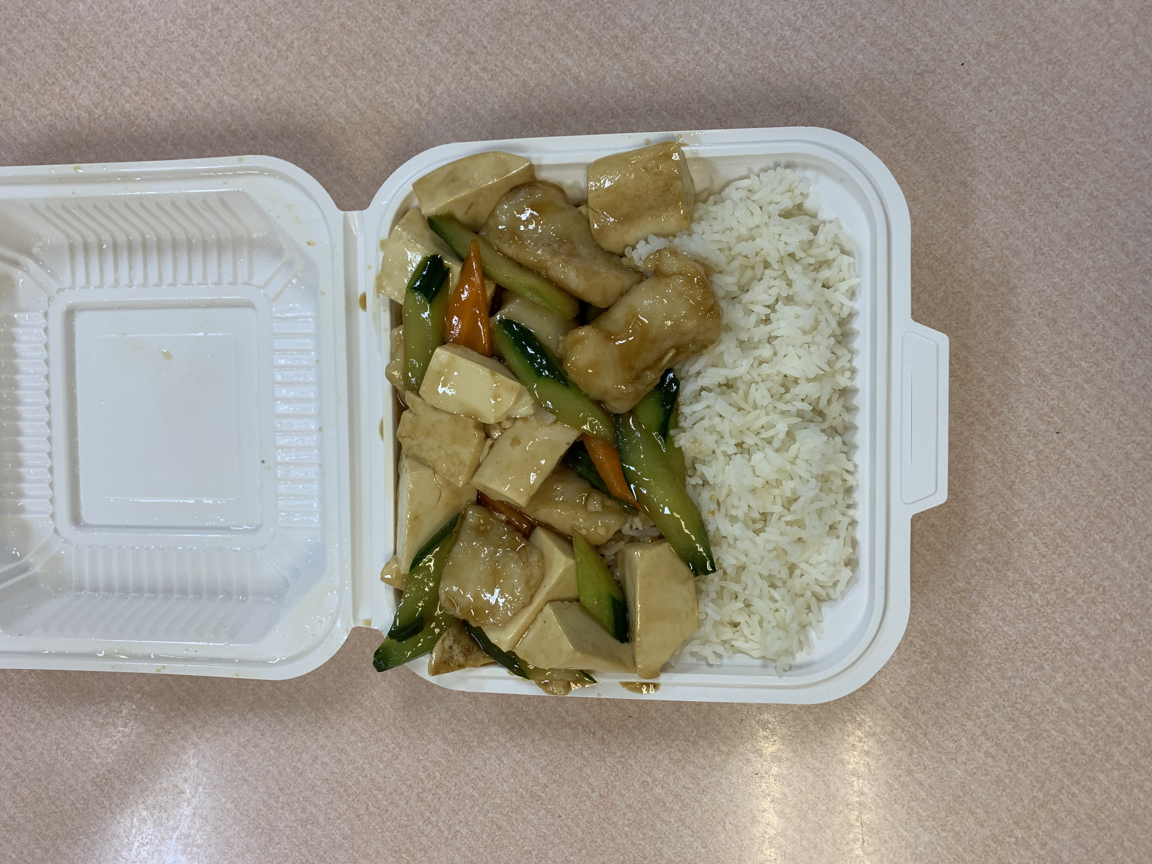 Order Cod Fillet Tofu Over Rice豆腐斑球饭 food online from Maple Restaurant store, San Francisco on bringmethat.com