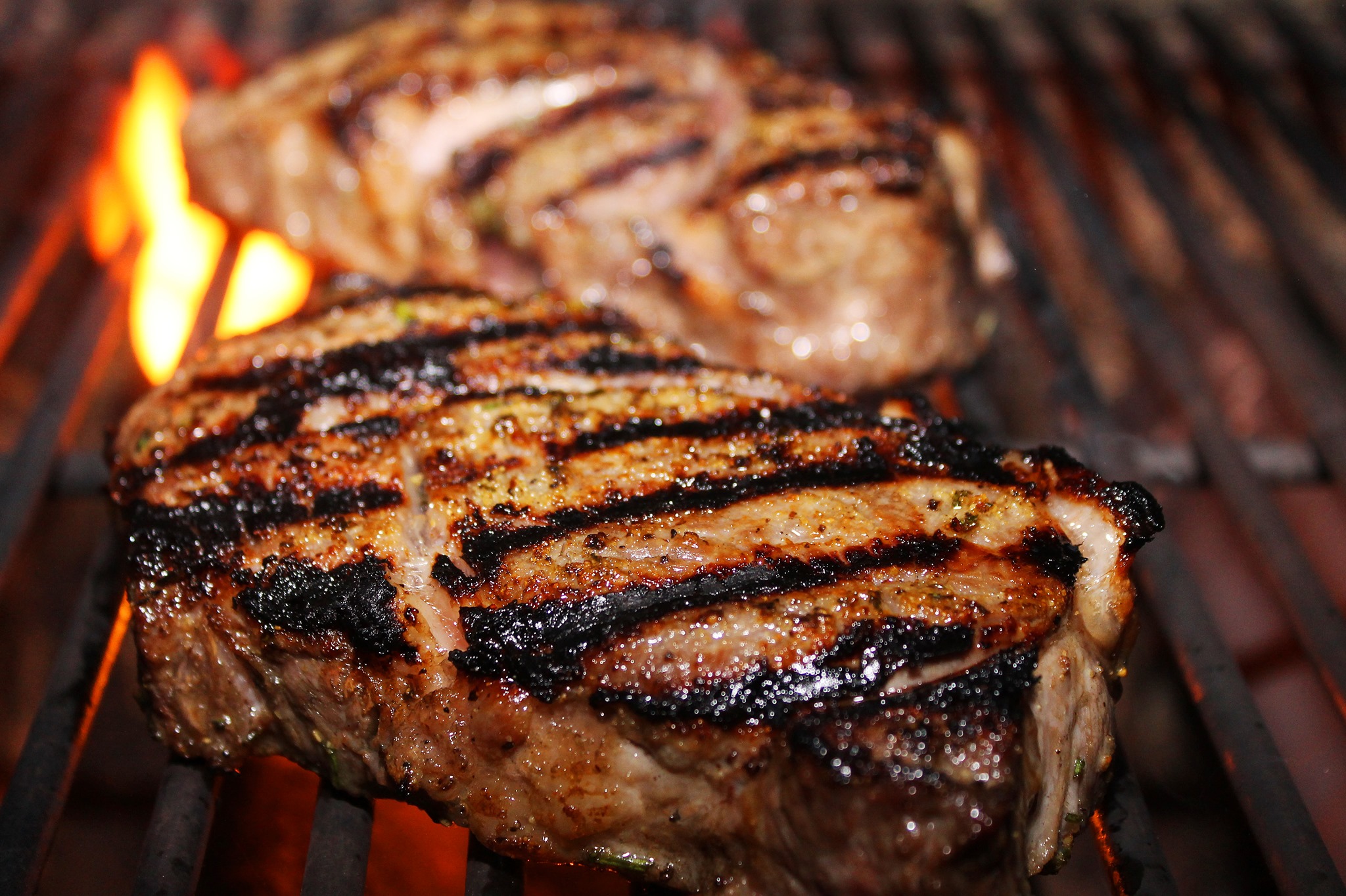 Order Grilled Sirlion Steak food online from The Over/Under Bar & Grill store, Saint Louis on bringmethat.com
