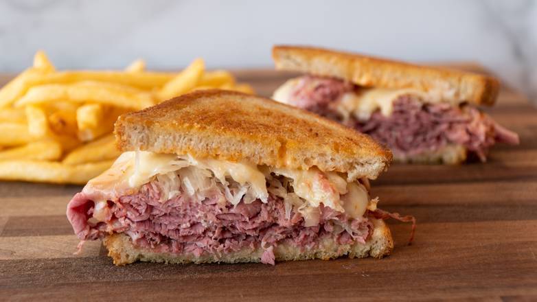 Order Reuben food online from Lefty's Cheesesteaks store, Detroit on bringmethat.com
