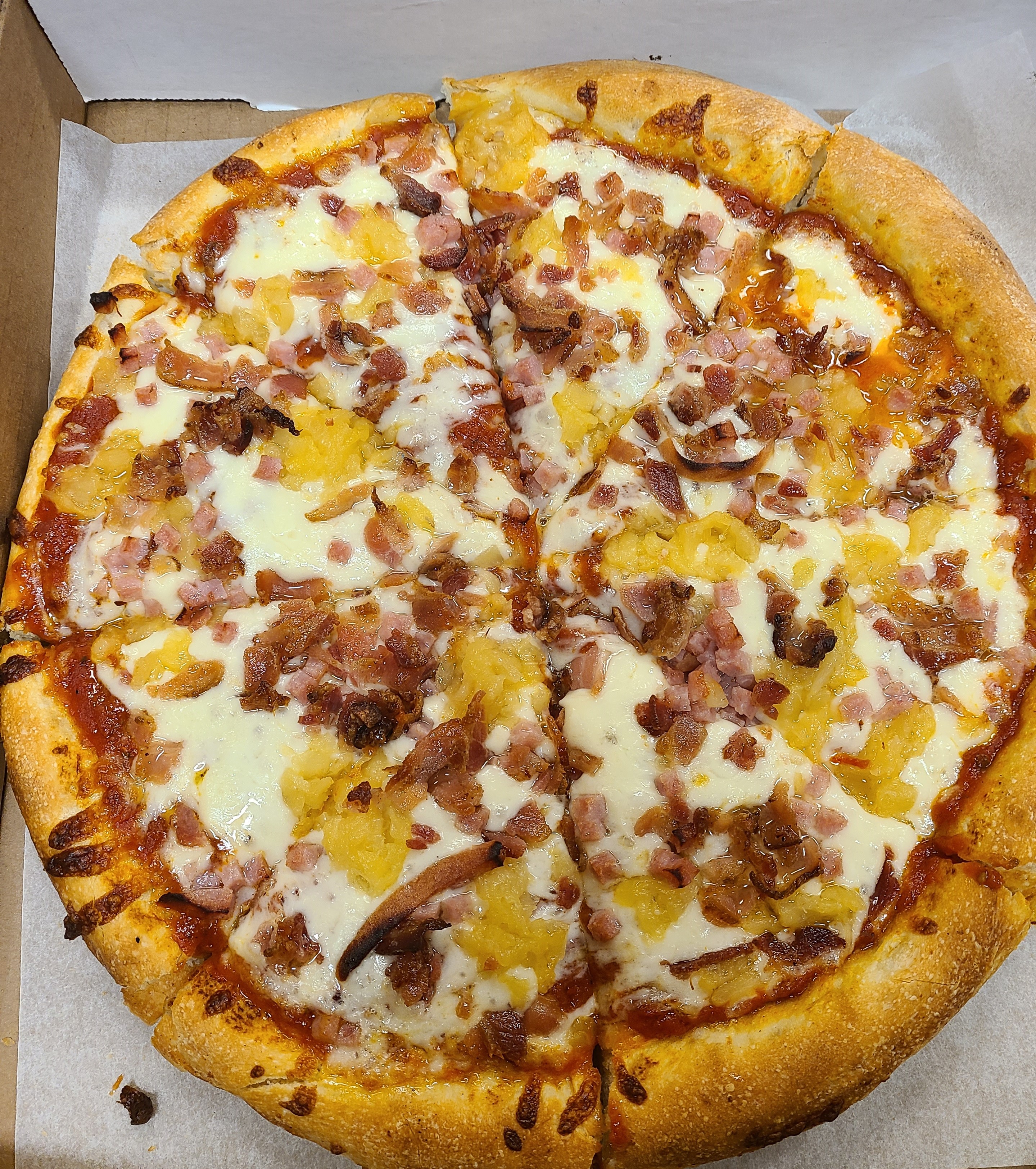 Order Hawaiian Pizza food online from Cornersburg Pizza-Boardman store, Youngstown on bringmethat.com