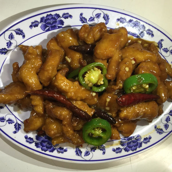 Order General Tso's Chicken food online from Lucky Bamboo Chinese Restaurant store, Modesto on bringmethat.com