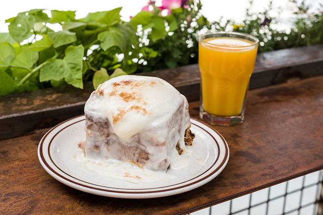 Order Giant Biscuit Cinnamon Roll food online from Atomic Provisions store, Kansas City on bringmethat.com