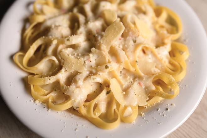Order Small Fettuccine with Alfredo food online from Fazoli store, Huber Heights on bringmethat.com