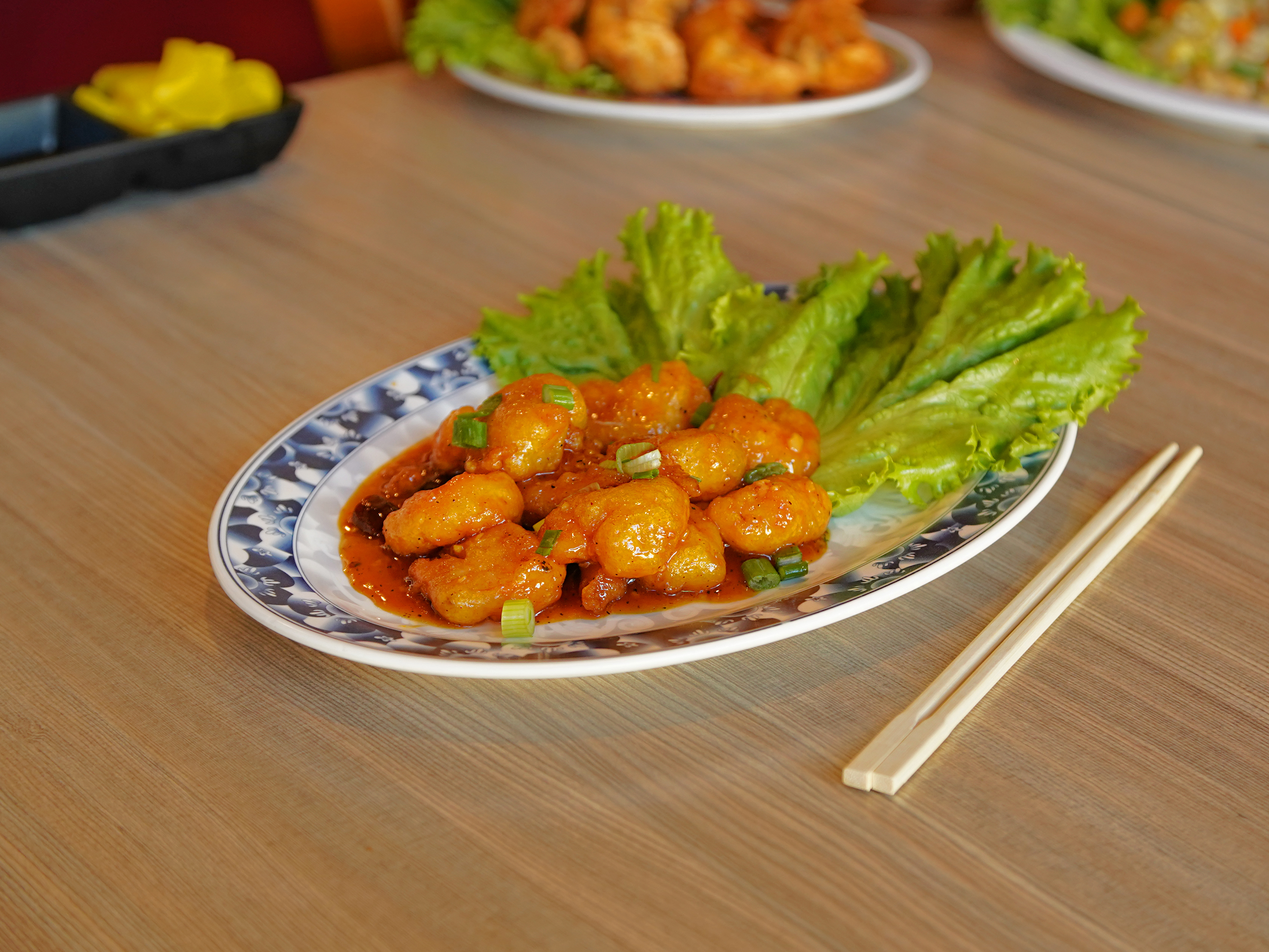 Order S5. Fried Shrimp with Hot Sauce food online from Hung Rae Gak store, Los Angeles on bringmethat.com