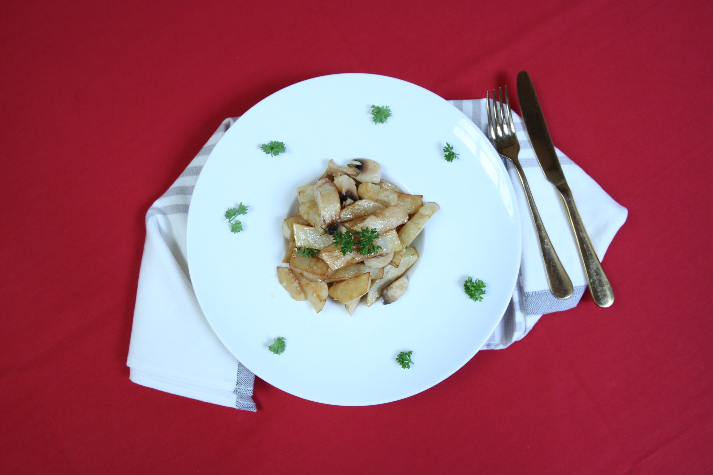 Order Russian Style Pan Fried Potatoes with Mushrooms food online from Zhivago store, Skokie on bringmethat.com