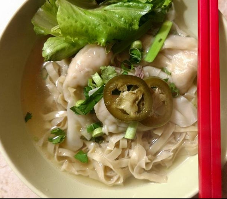 Order M07. Shrimp Wonton Noodle Soup food online from Mi La Cay store, San Jose on bringmethat.com