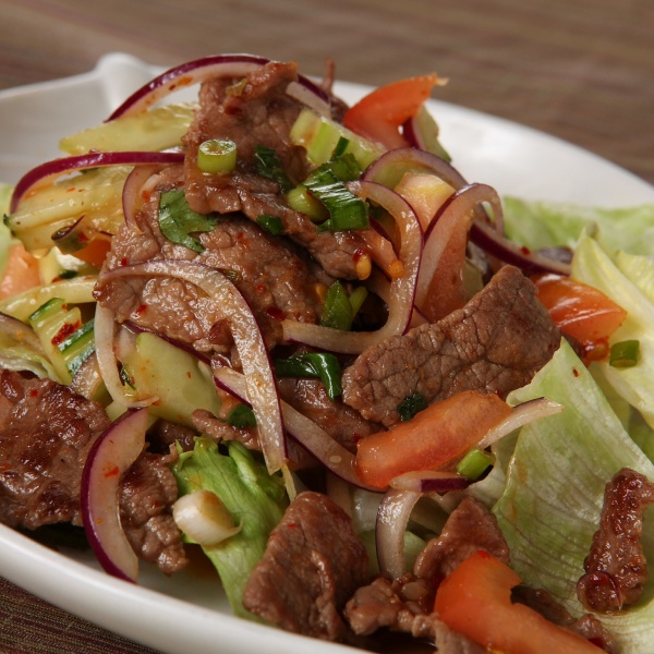 Order Grilled Beef Salad food online from Red Curry Thai Cuisine store, Dallas on bringmethat.com