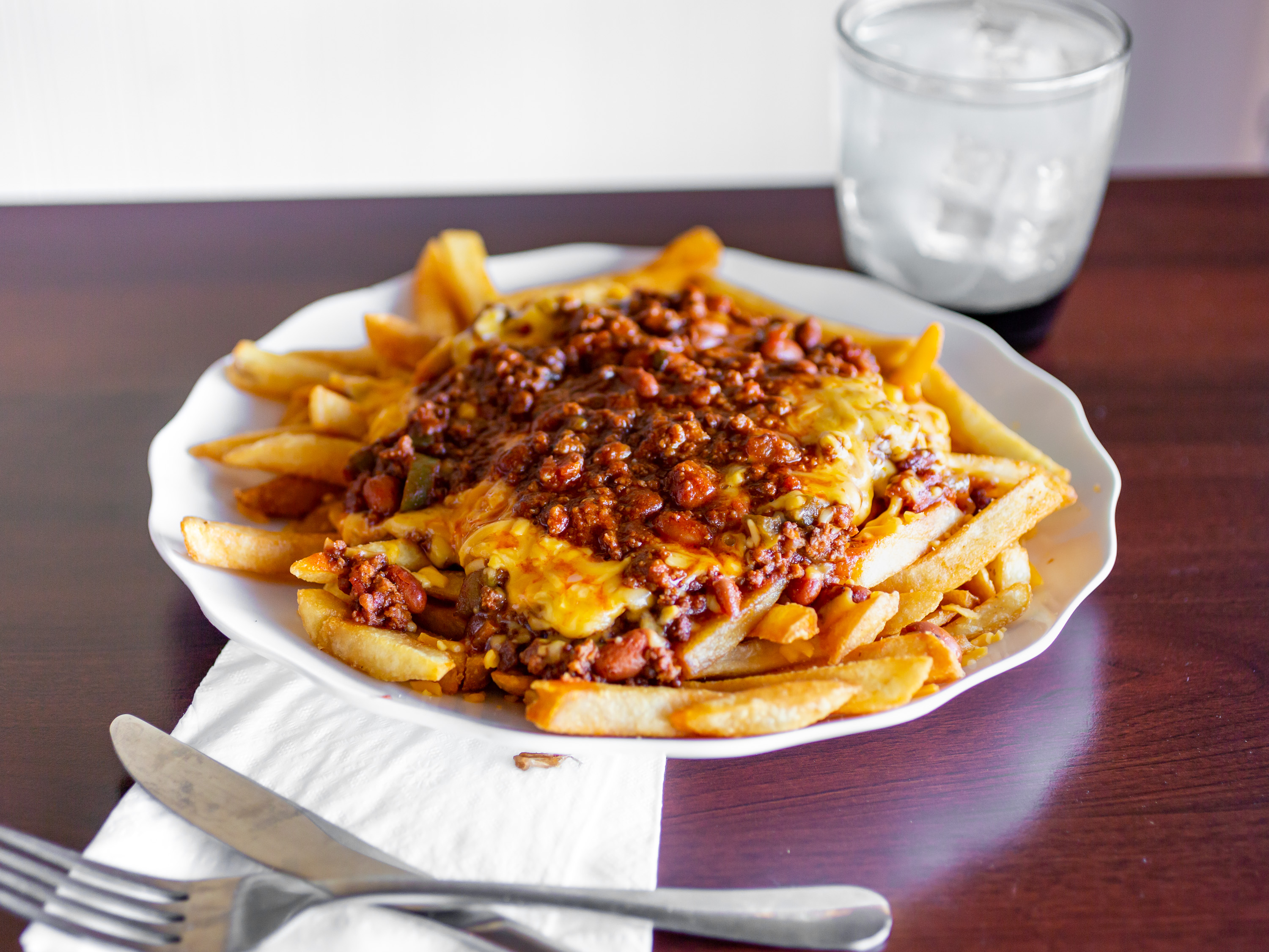 Order Chili Fries Lunch food online from Sandwich Saloon store, San Pedro on bringmethat.com