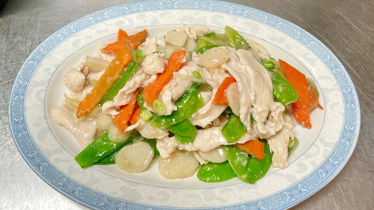 Order C7. Chicken With Snow Peas food online from China Cottage store, Katy on bringmethat.com