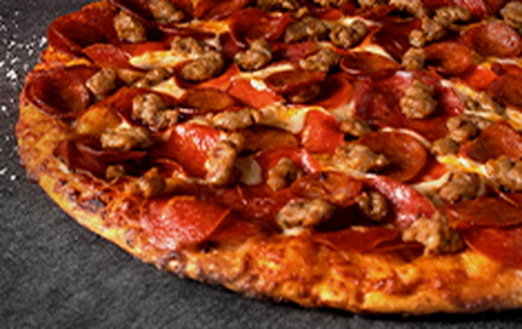 Order Montague's All Meat Marvel Pizza  food online from Round Table Pizza store, Palo Alto on bringmethat.com