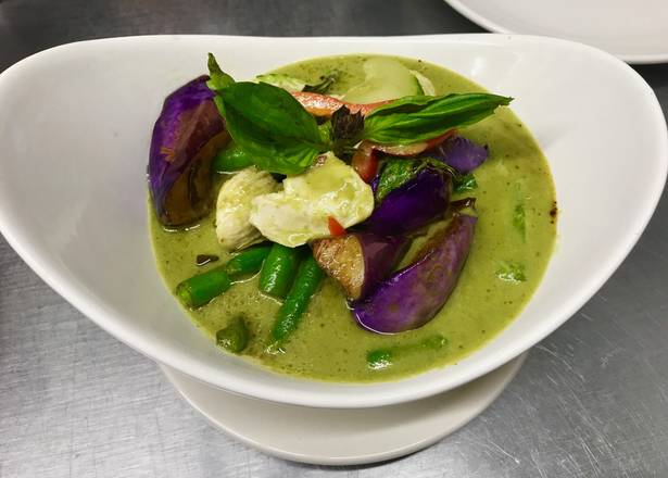 Order Green Curry food online from 11th Tiger store, Danville on bringmethat.com