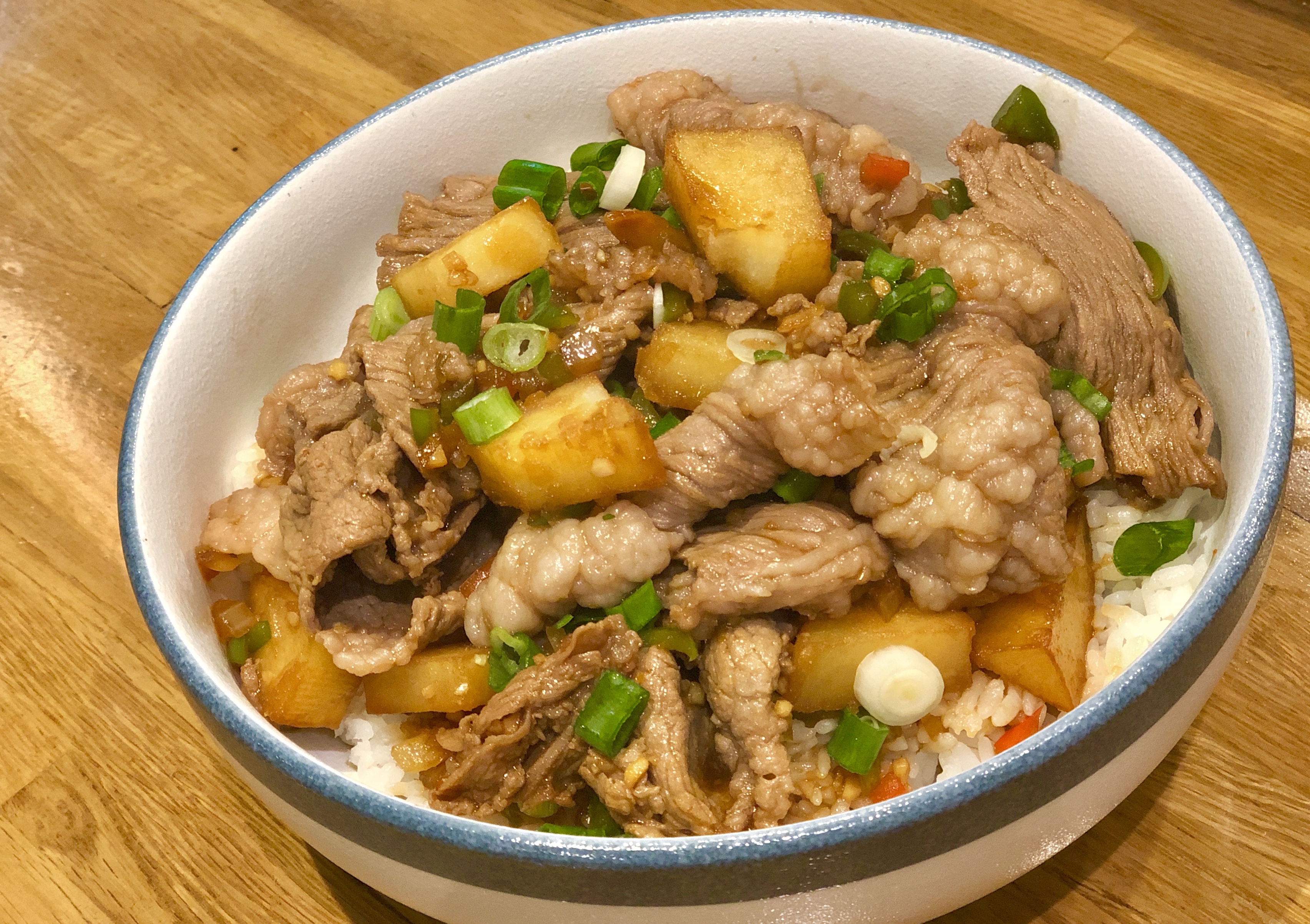 Order 922. Beef Don with Potato Stew food online from Years Asian Bistro & BBQ store, Tucson on bringmethat.com