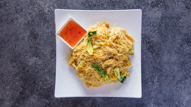 Order 68. Singapore Noodle food online from Kissaten Restaurant store, Indianapolis on bringmethat.com