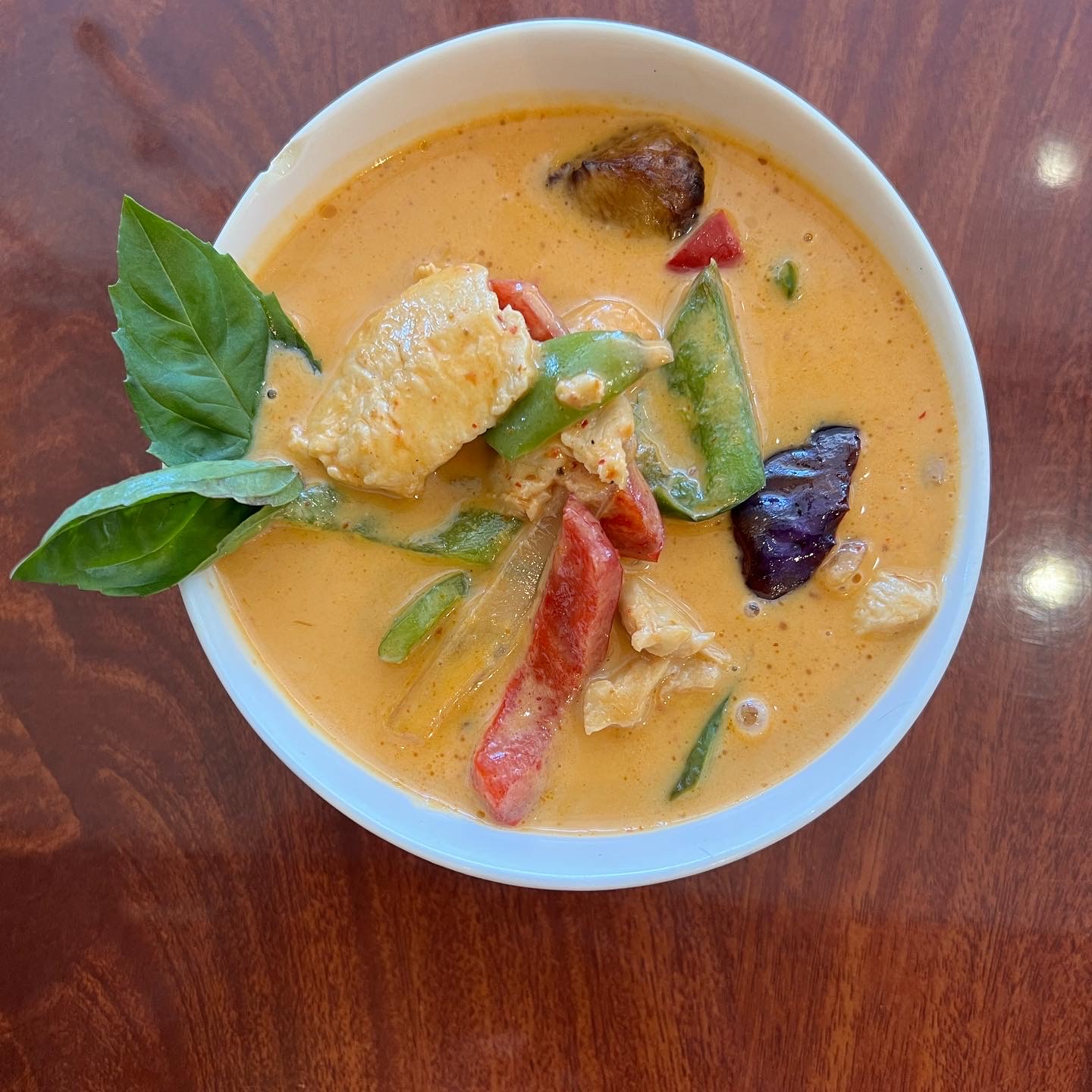 Order Red Curry food online from Sawaddee Thai Cuisine store, Antioch on bringmethat.com