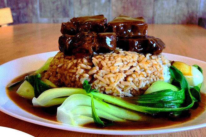 Order Braised Beef on Rice food online from Jumbo Jumbo Cafe store, Ellicott City on bringmethat.com