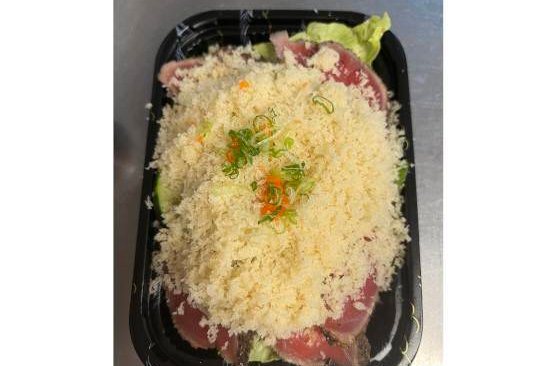 Order Black Pepper Tuna Salad food online from Umi Japanese Cuisine store, Washington on bringmethat.com