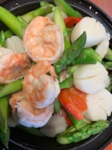 Order SF19. Shrimp & Scallop with Vegetable food online from Peking Chef store, Fairfax Station on bringmethat.com