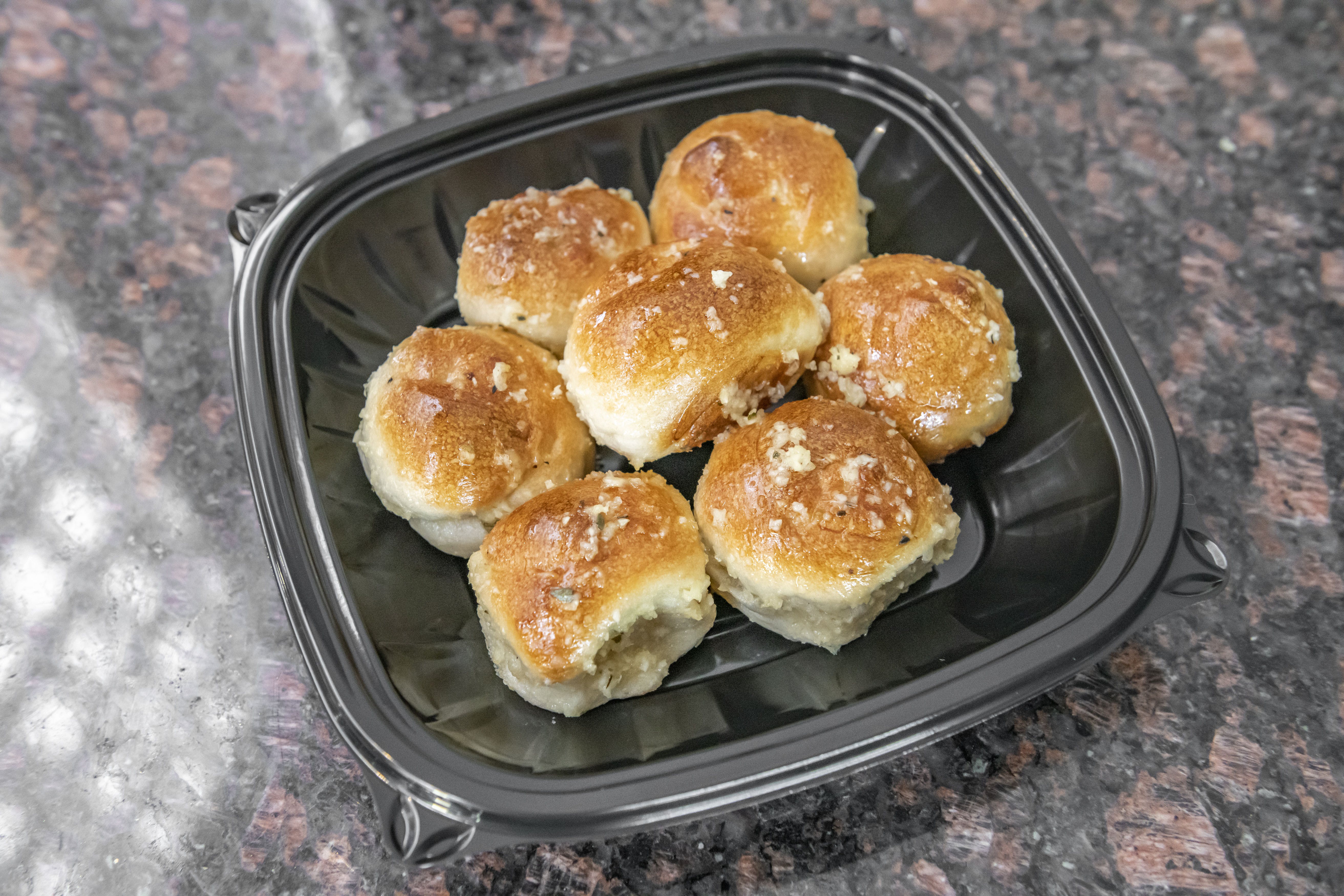 Order Garlic Knots - 3 Pieces food online from Bravo Kosher Pizza store, New York on bringmethat.com