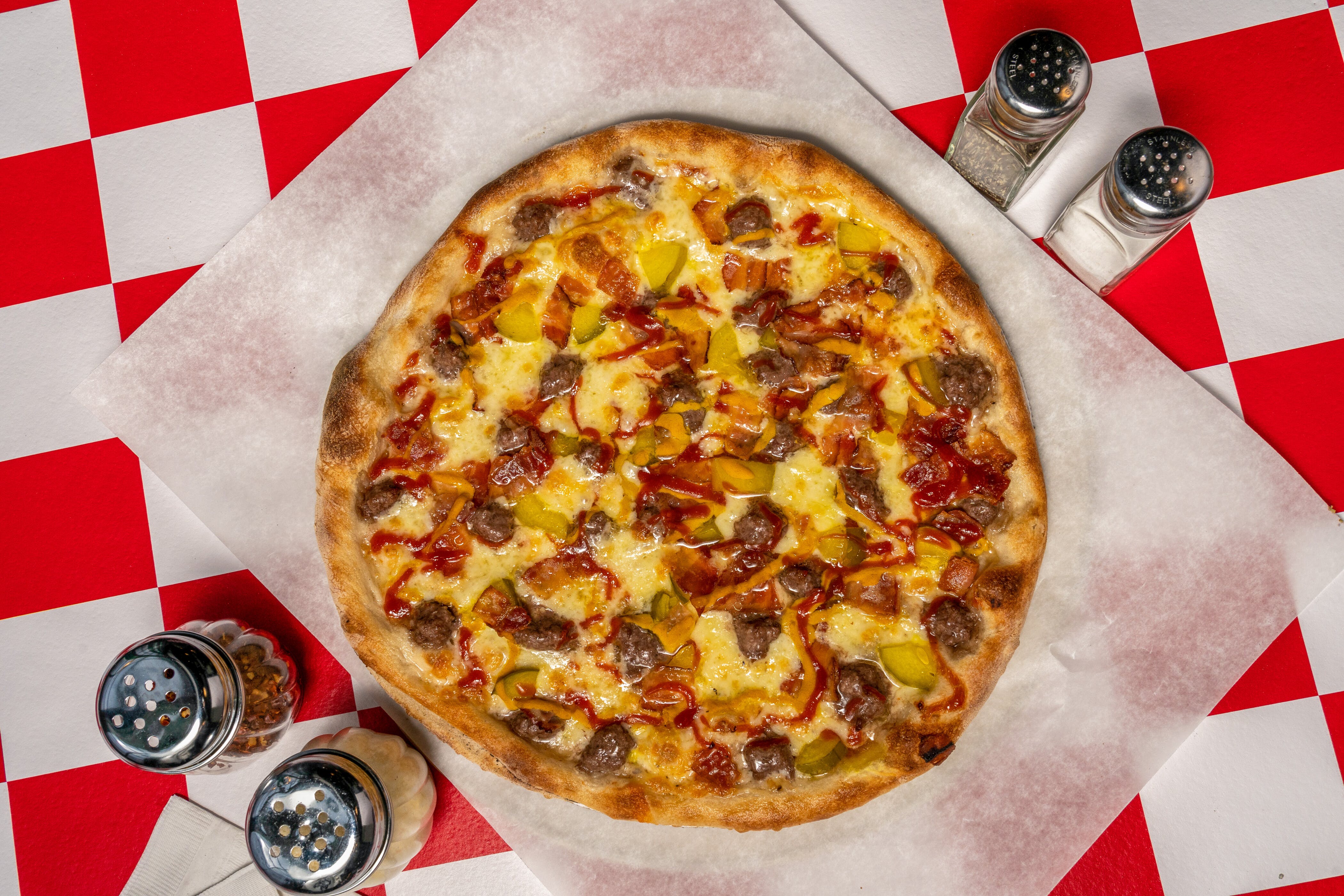 Order Bacon Cheeseburger Pizza - Pizza food online from Pizza Works store, Old Saybrook on bringmethat.com