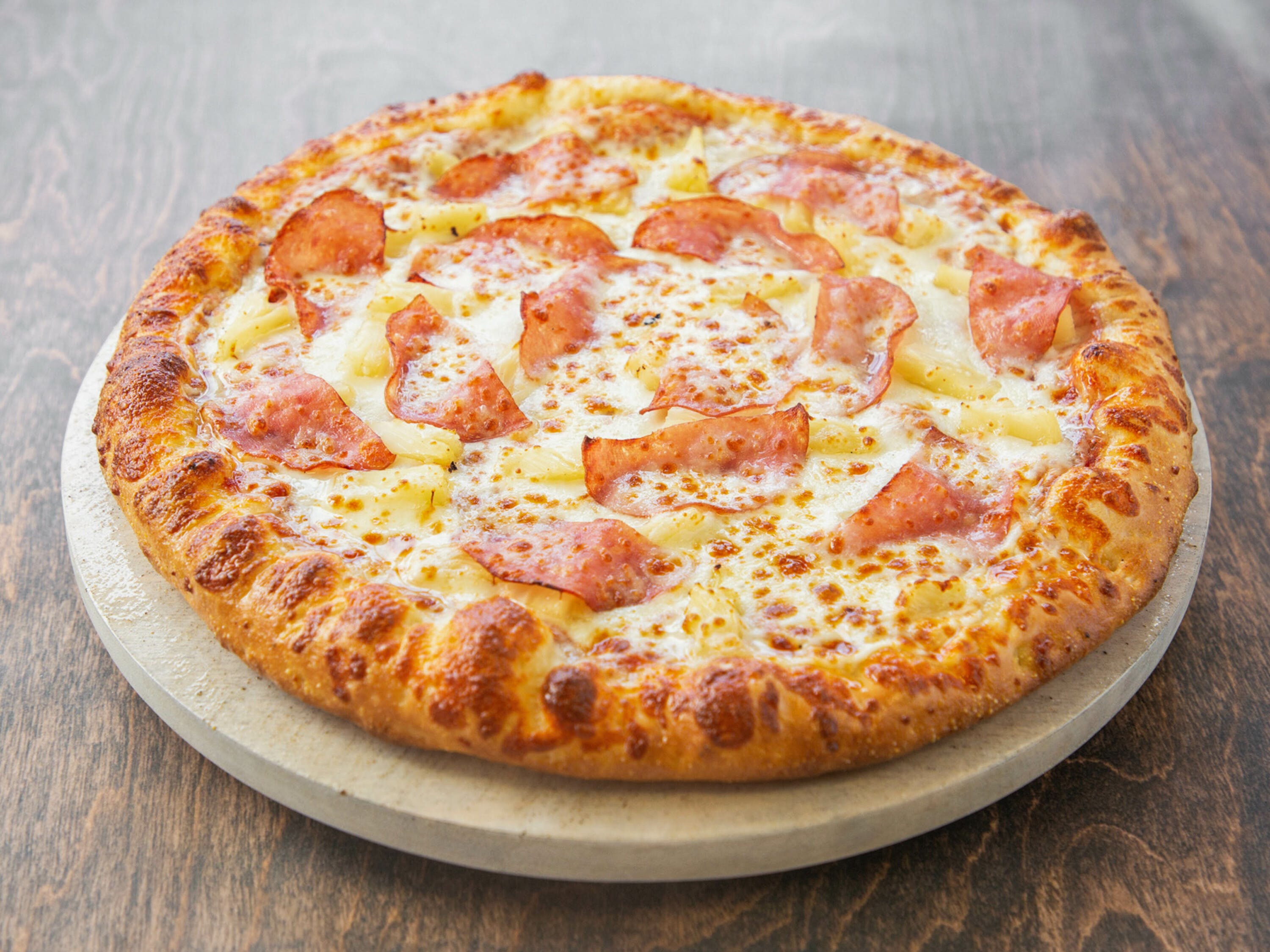 Order Hawaiian Pizza - 12'' (8 Slices) food online from Big Daddys Pizza store, South Salt Lake on bringmethat.com