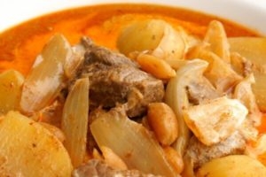 Order Masamun Curry food online from My Thai Restaurant store, La Habra on bringmethat.com