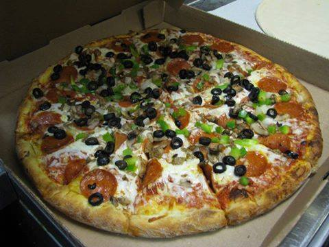 Order Giuseppe's Special Pizza food online from Giuseppe's Restaurant store, Victorville on bringmethat.com
