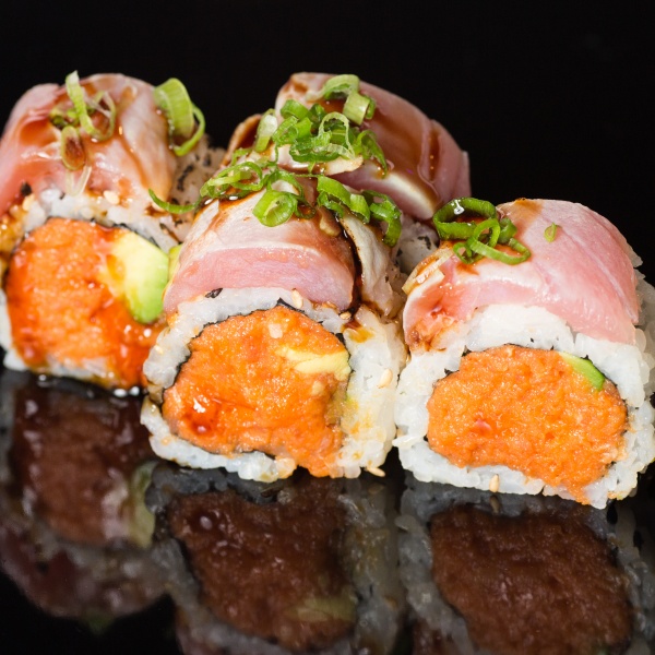 Order 4 The Red Roll food online from Sushi Sakura Express store, Houston on bringmethat.com