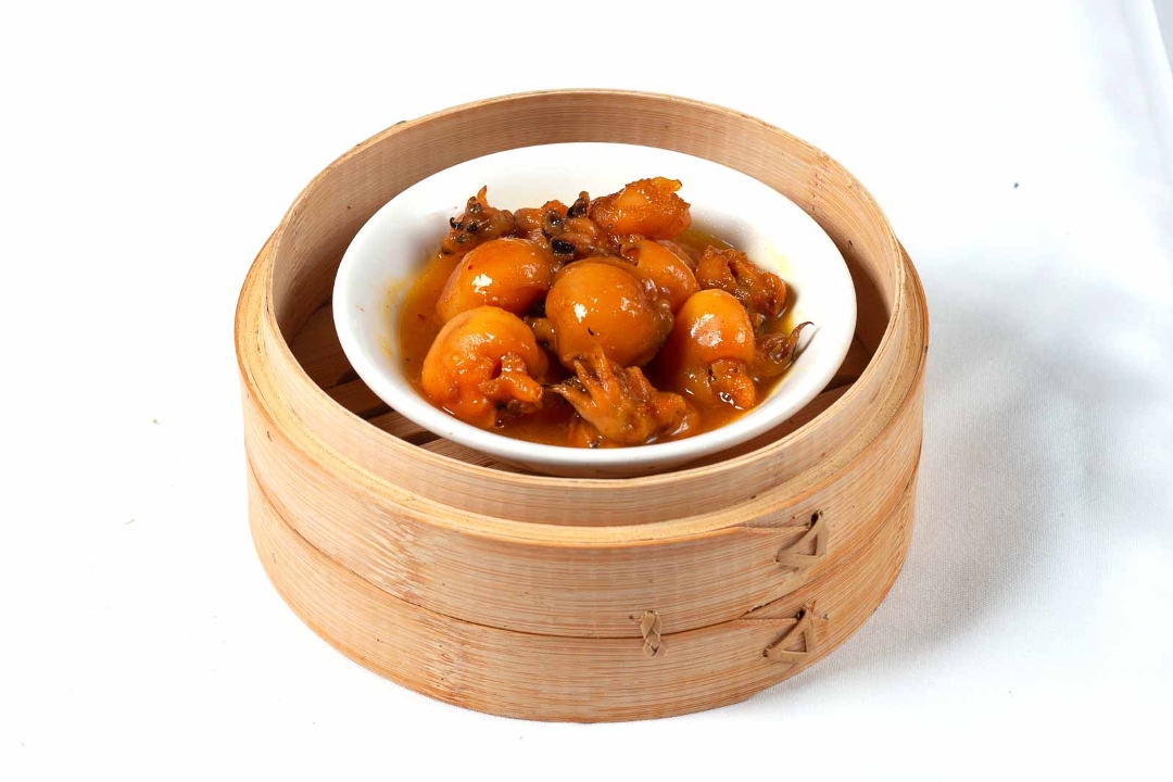 Order Baby Octopus w/ Curry Sauce 咖喱墨鱼仔 food online from Furama restaurant store, Chicago on bringmethat.com