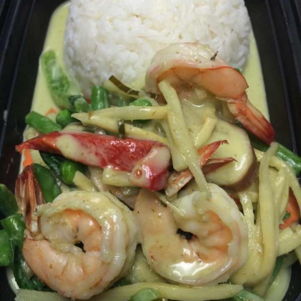 Order Green Curry food online from Sawasdee Thai Kitchen store, Pittsburgh on bringmethat.com