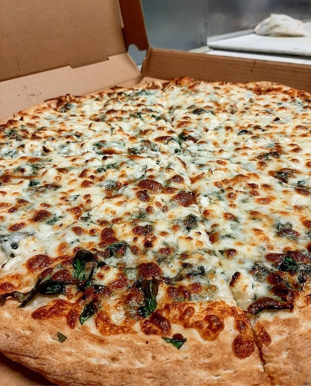 Order Spinach & Feta Garlino Style Pizza - Small 10'' food online from Pizza Romano store, Pittsburgh on bringmethat.com