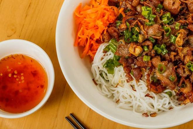 Order Grilled Pork Rice Vermicelli food online from Fusion Cafe store, Metairie on bringmethat.com