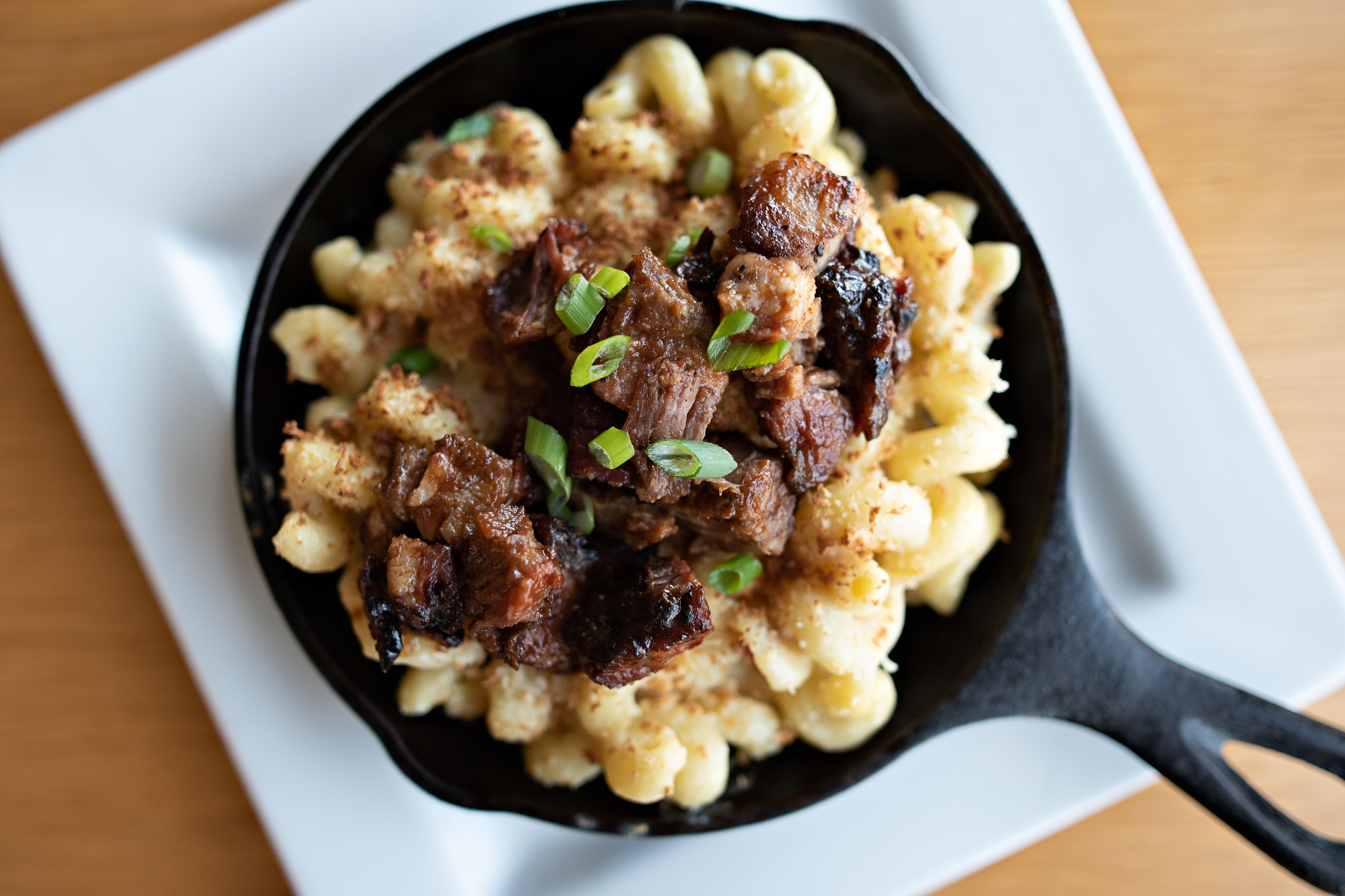 Order Brisket Skillet Mac and Cheese  food online from Beerhead Bar & Eatery store, Westerville on bringmethat.com