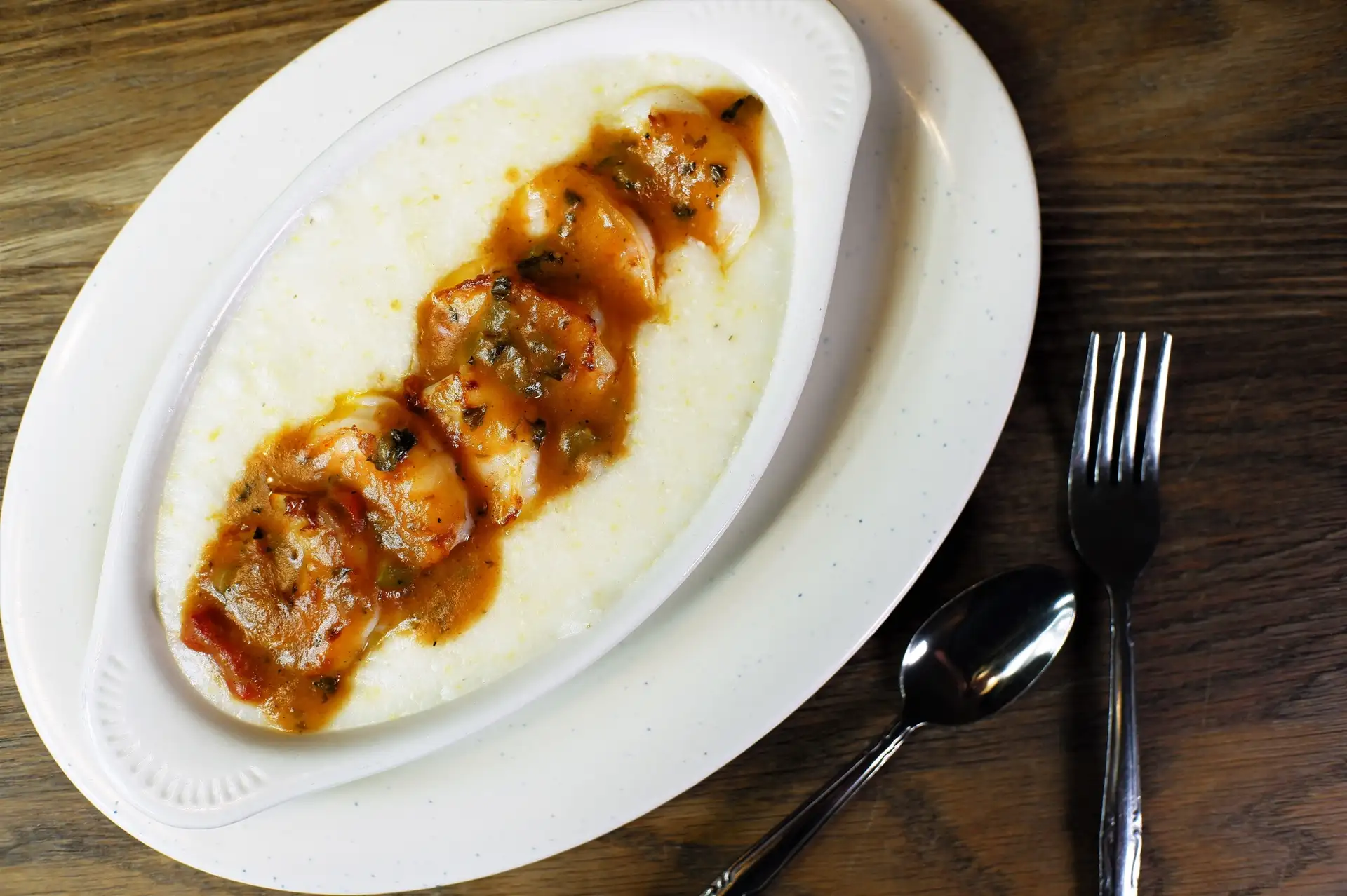 Order Mama's Shrimp and Grits food online from Rosie Cafe store, Carrollton on bringmethat.com