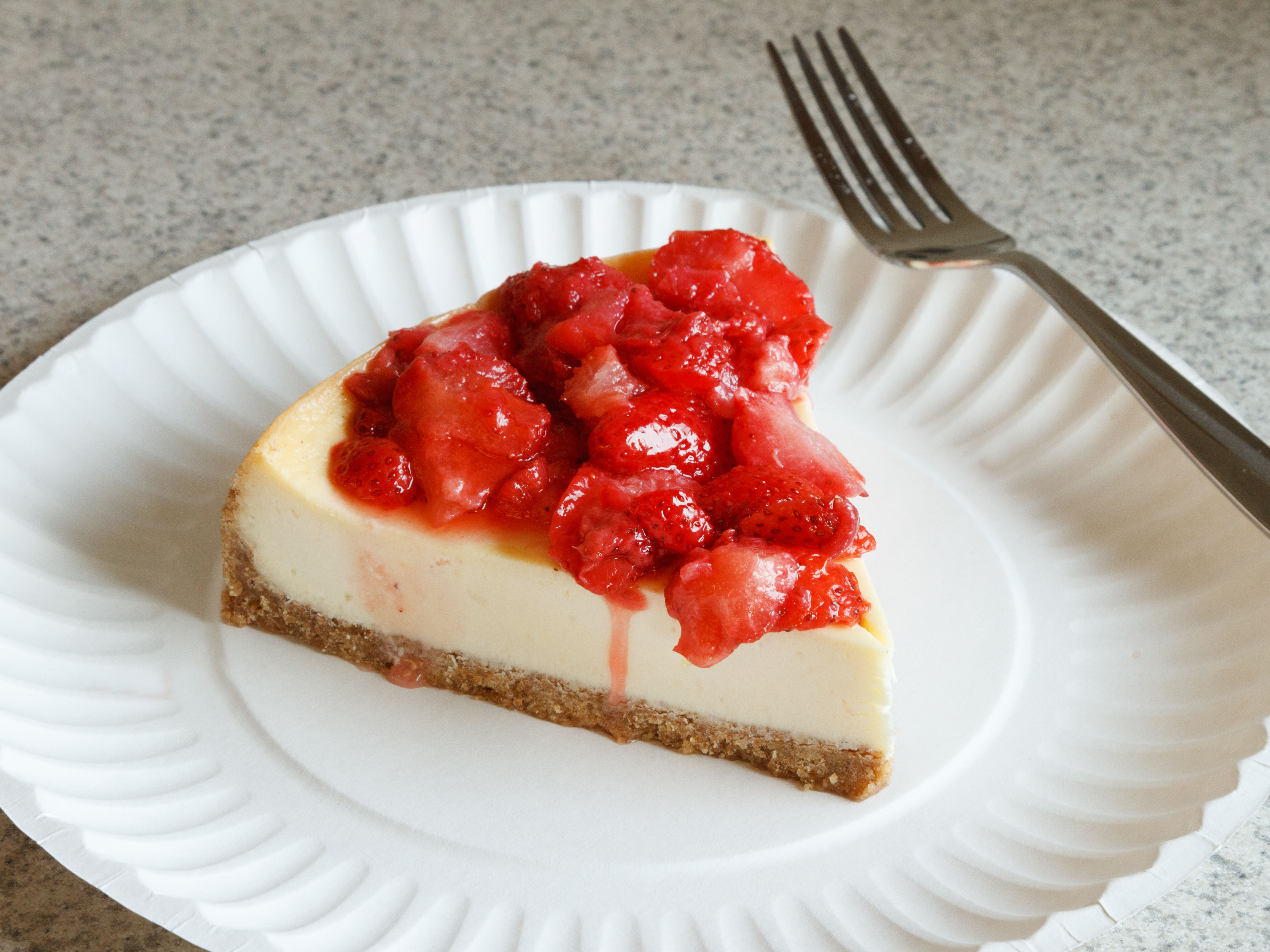 Order Strawberry Cheesecake food online from Fresh Way Pizza store, Worcester on bringmethat.com