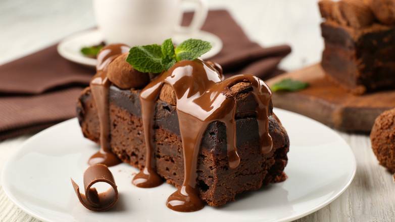 Order Chocolate Cake food online from Barn'S Burgers &Amp; Melts store, Houston on bringmethat.com